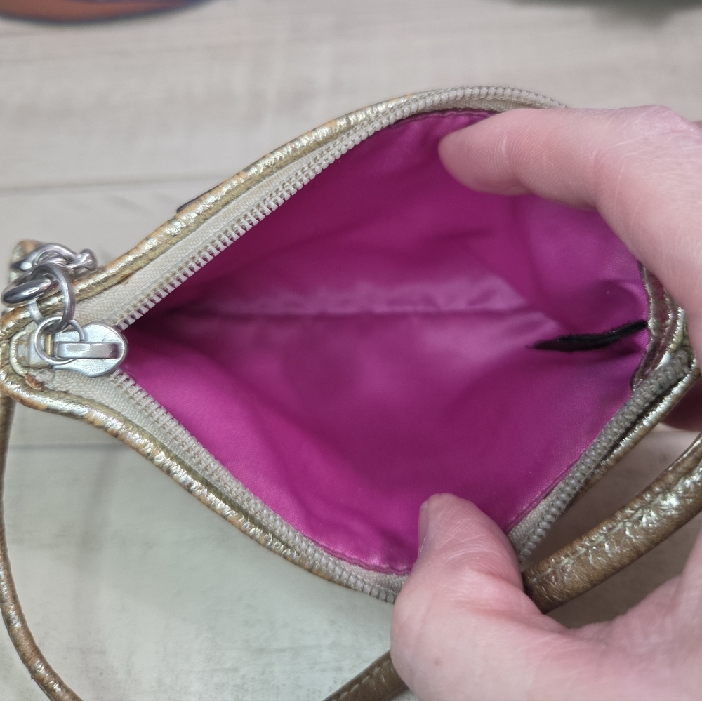Coach Poppy Glam Signature Canvas Wristlet, GUC - Picture 10 of 10